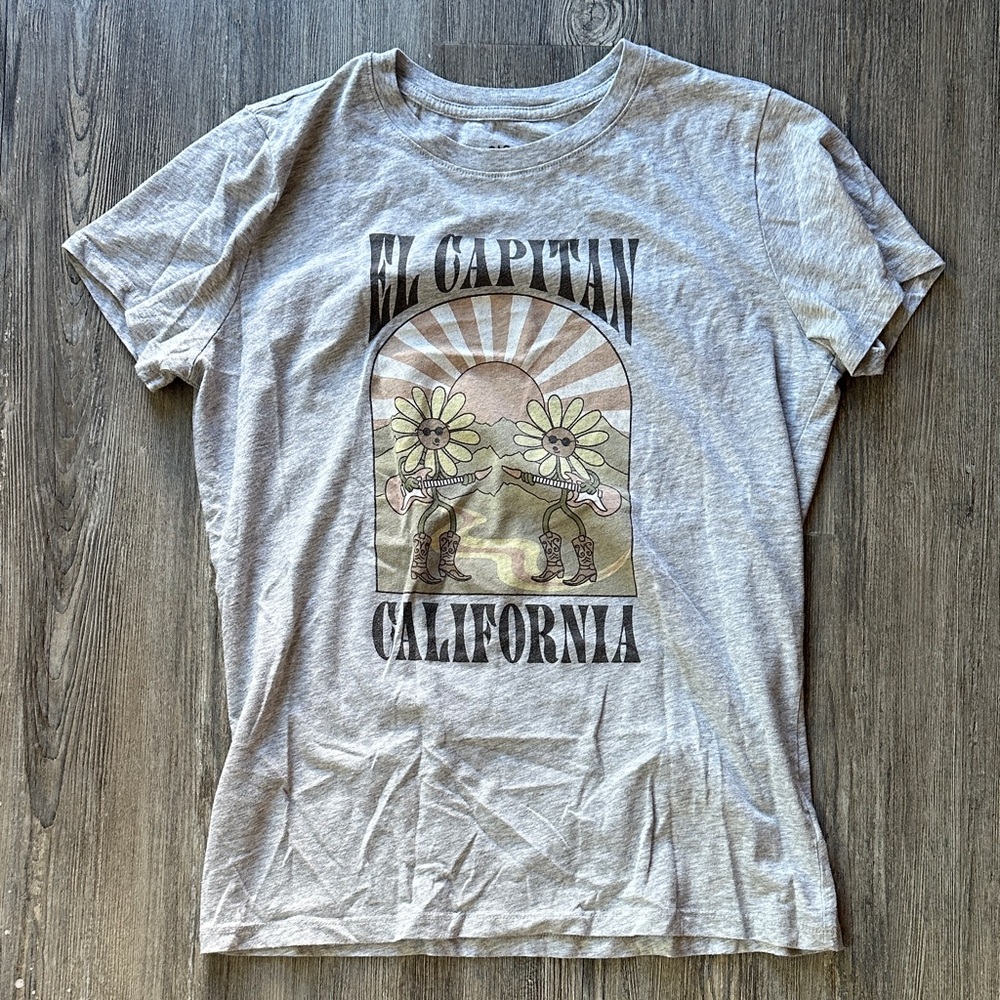 Aeropostale Gray Graphic Tee - El Capitan California